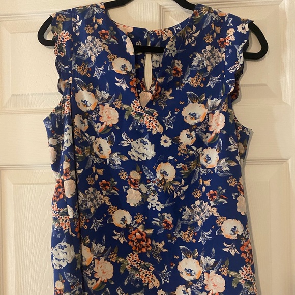 41 Hawthorn scallop trim blouse - Picture 2 of 3